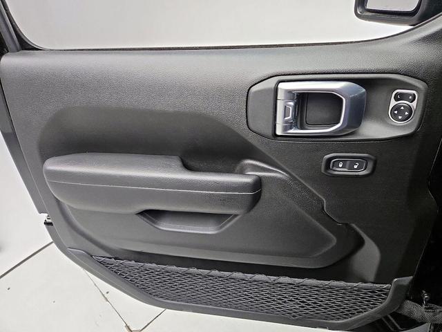 Photo of 2024 Black Jeep Wrangler