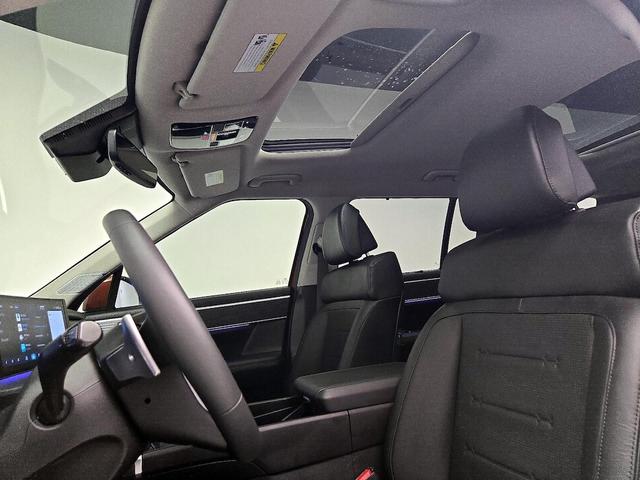 Photo of 2025 Orange Hyundai SANTA FE