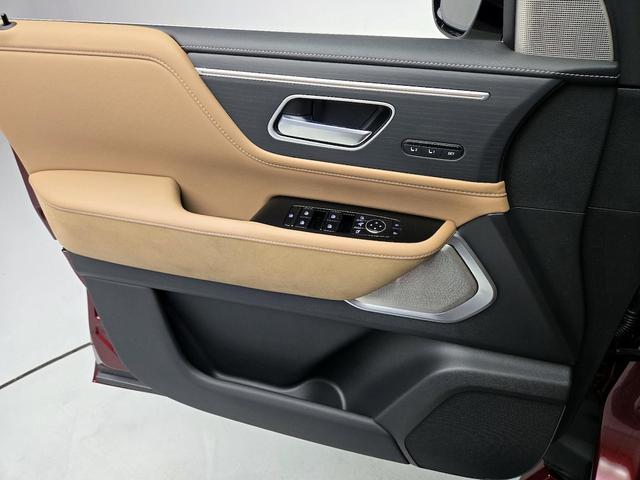 Photo of 2025 Burgundy INFINITI QX80