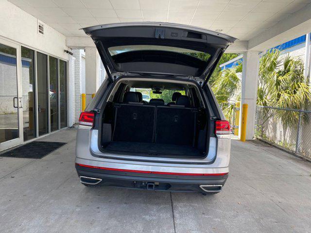 Photo of 2024 Silver Mist Metallic Volkswagen Atlas