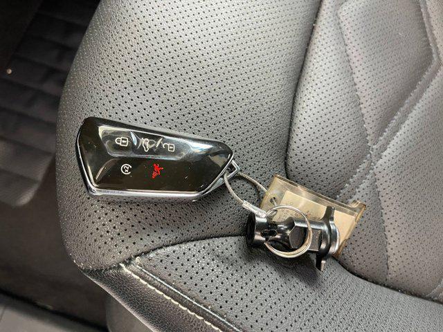 Photo of 2024 Silver Mist Metallic Volkswagen Atlas