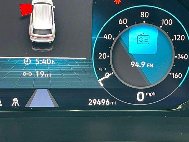 Photo of 2024 Silver Mist Metallic Volkswagen Atlas