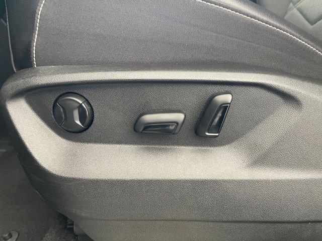 Photo of 2024 Silver Mist Metallic Volkswagen Atlas
