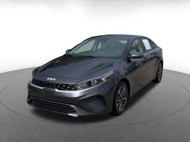 Photo of 2023 Gravity Gray Kia Forte