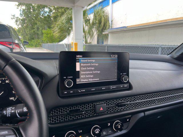 Photo of 2025 Milano Red Honda HR-V