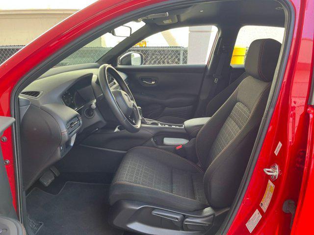 Photo of 2025 Milano Red Honda HR-V
