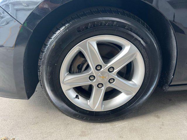 Photo of 2023 Mosaic Black Metallic Chevrolet Malibu