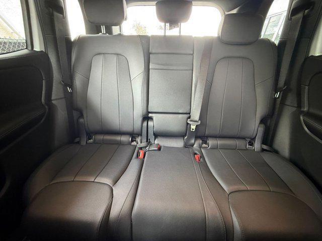 Photo of 2024 Polar White Mercedes-Benz GLB 250