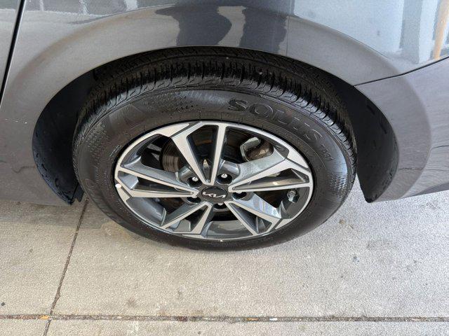 Photo of 2024 Gravity Gray Kia Forte