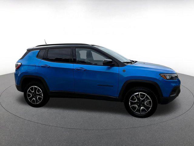 Photo of 2025 Hydro Blue Pearlcoat Jeep Compass