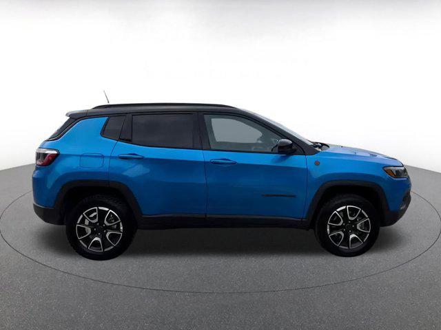 Photo of 2025 Hydro Blue Pearlcoat Jeep Compass