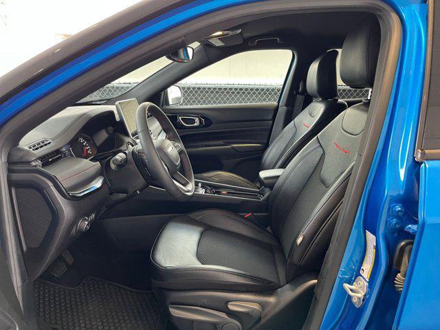 Photo of 2025 Hydro Blue Pearlcoat Jeep Compass