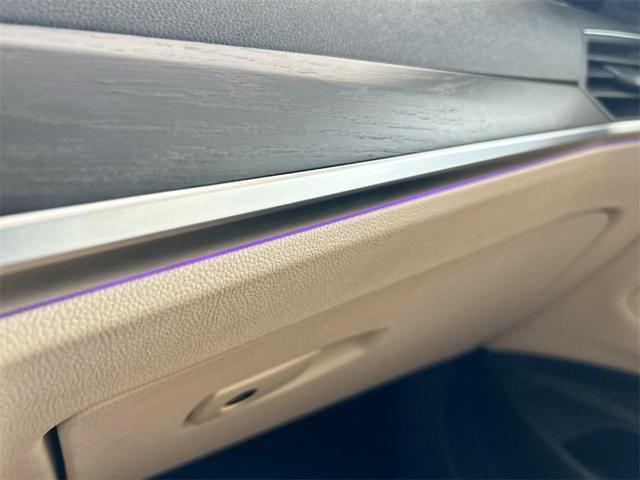 Photo of 2023 Mineral White Metallic BMW 430