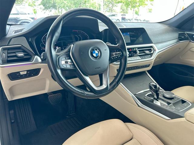 Photo of 2023 Mineral White Metallic BMW 430