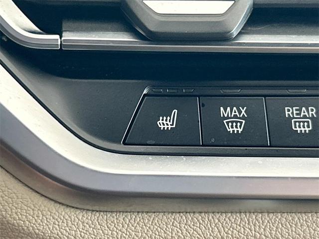Photo of 2023 Mineral White Metallic BMW 430