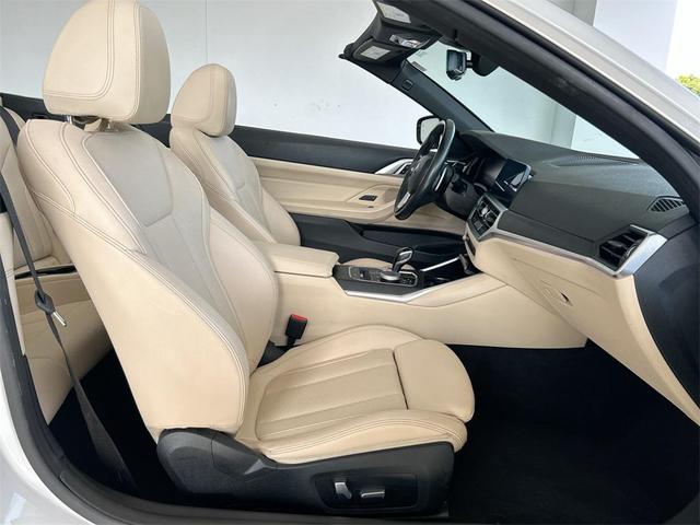 Photo of 2023 Mineral White Metallic BMW 430