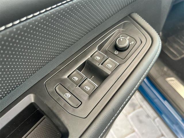 Photo of 2025 Mountain Lake Blue Metallic Volkswagen Atlas