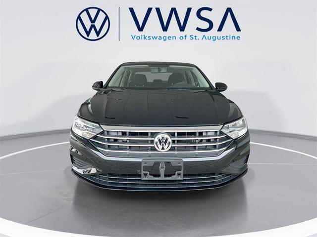 Photo of 2021 Black Uni Volkswagen Jetta
