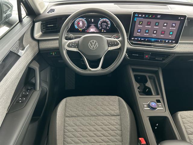 Photo of 2025 Platinum Gray Metallic Volkswagen Tiguan