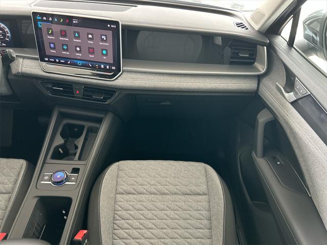 Photo of 2025 Platinum Gray Metallic Volkswagen Tiguan