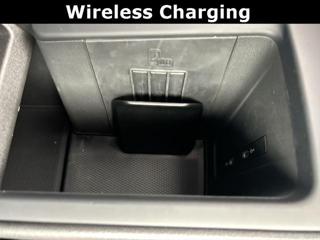 Photo of 2025 Platinum Gray Metallic Volkswagen Tiguan