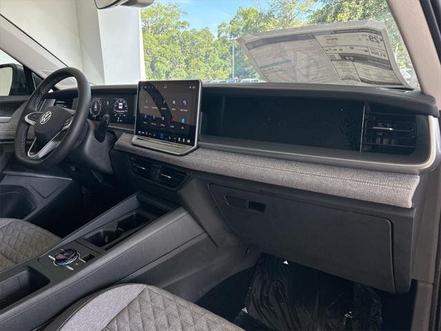 Photo of 2025 Platinum Gray Metallic Volkswagen Tiguan