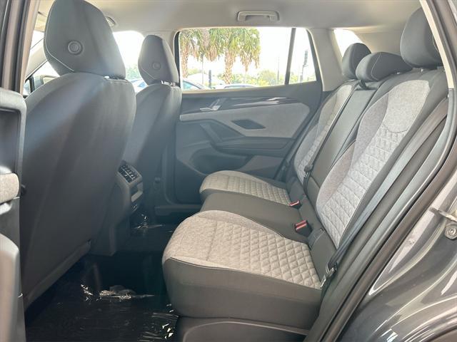 Photo of 2025 Platinum Gray Metallic Volkswagen Tiguan
