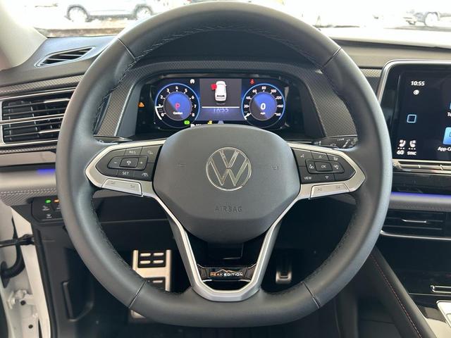 Photo of 2025 Pure White Volkswagen Atlas