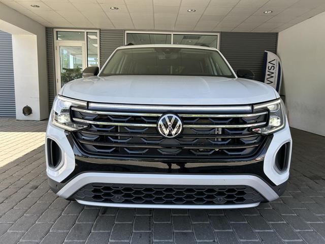 Photo of 2025 Pure White Volkswagen Atlas
