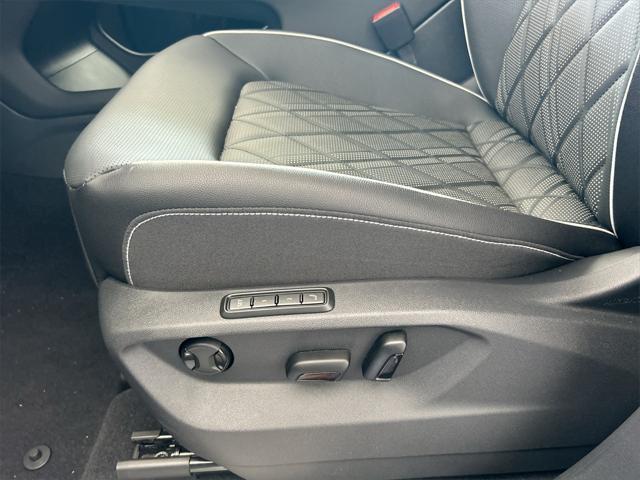Photo of 2025 Platinum Gray Metallic Volkswagen Atlas