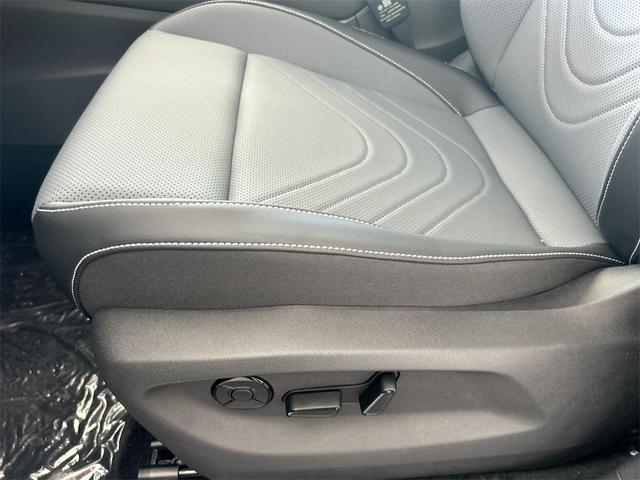 Photo of 2025 Platinum Gray Metallic Volkswagen Tiguan
