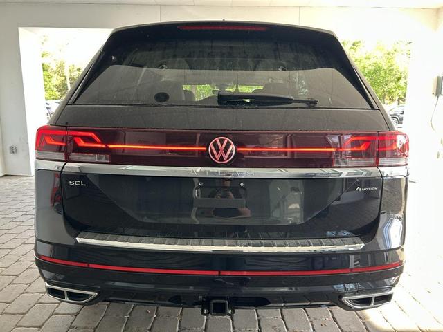 Photo of 2025 Deep Black Pearl Volkswagen Atlas