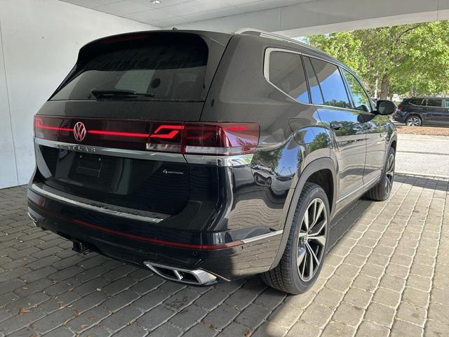 Photo of 2025 Deep Black Pearl Volkswagen Atlas