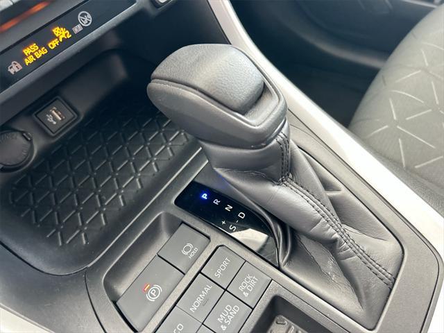 Photo of 2024 Silver Sky Metallic Toyota RAV4