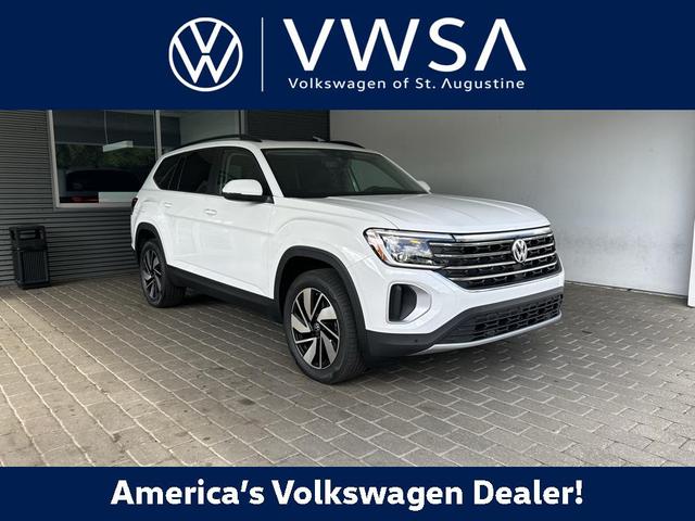 Photo of 2025 Pure White Volkswagen Atlas