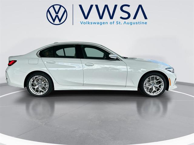Photo of 2025 Alpine White BMW 330
