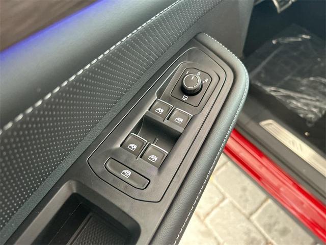Photo of 2025 Aurora Red Metallic Volkswagen Atlas