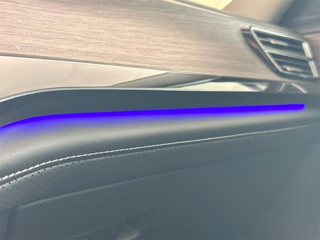 Photo of 2025 Aurora Red Metallic Volkswagen Atlas
