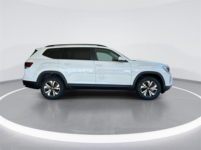 Photo of 2025 Pure White Volkswagen Atlas