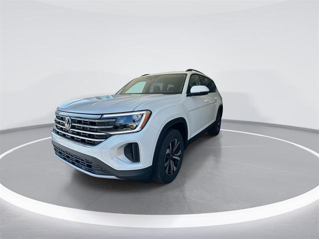 Photo of 2025 Pure White Volkswagen Atlas