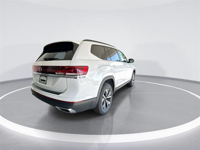 Photo of 2025 Pure White Volkswagen Atlas