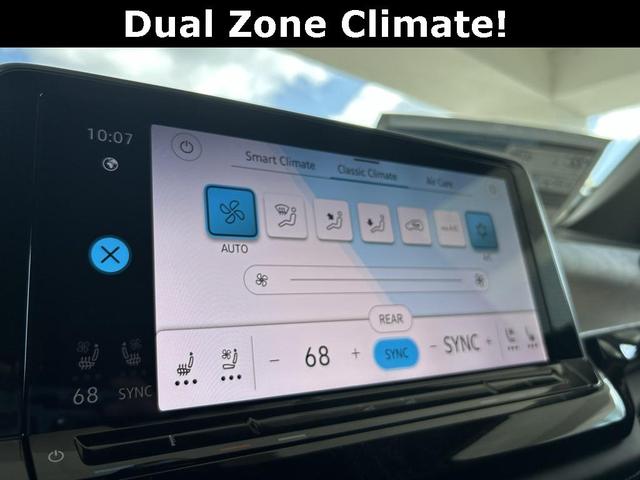 Photo of 2025 Platinum Gray Metallic Volkswagen Atlas