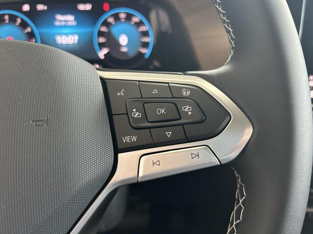Photo of 2025 Platinum Gray Metallic Volkswagen Atlas