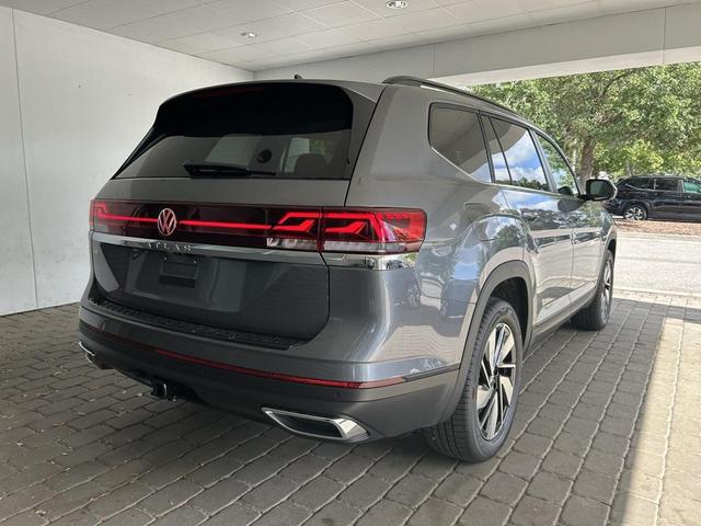 Photo of 2025 Platinum Gray Metallic Volkswagen Atlas