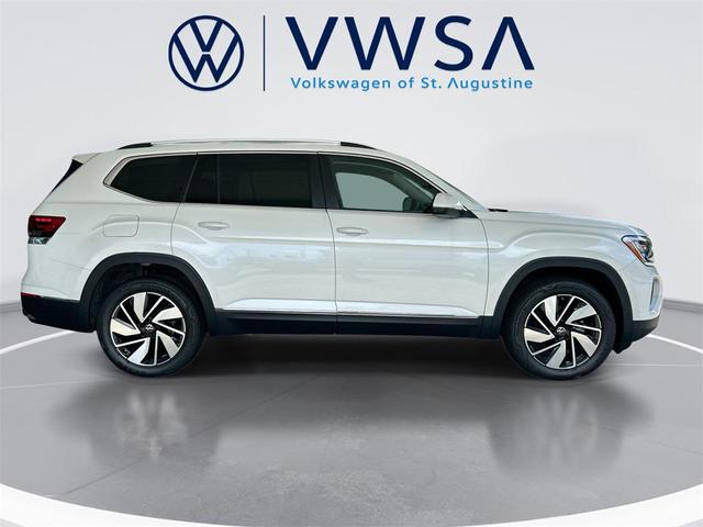 Photo of 2025 Opal White Pearl Volkswagen Atlas