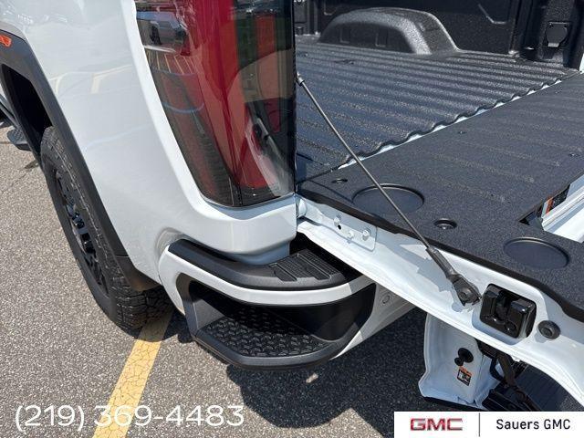 Photo of 2025 White GMC Sierra 2500