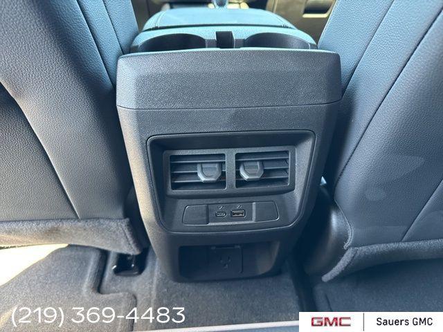Photo of 2025 Summit White GMC Canyon