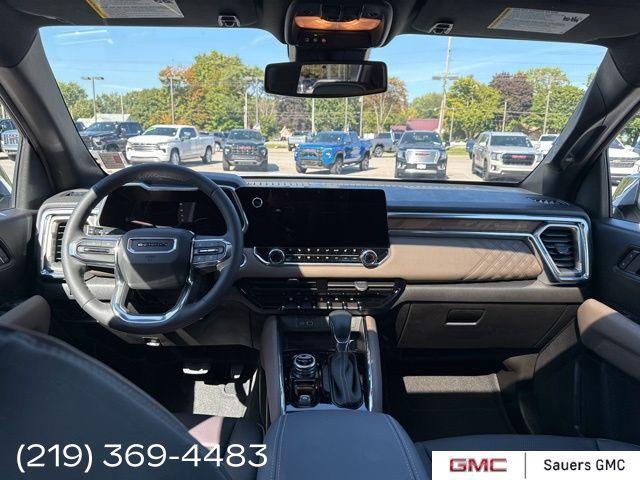 Photo of 2025 Summit White GMC Canyon