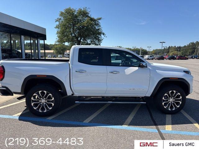 Photo of 2025 Summit White GMC Canyon