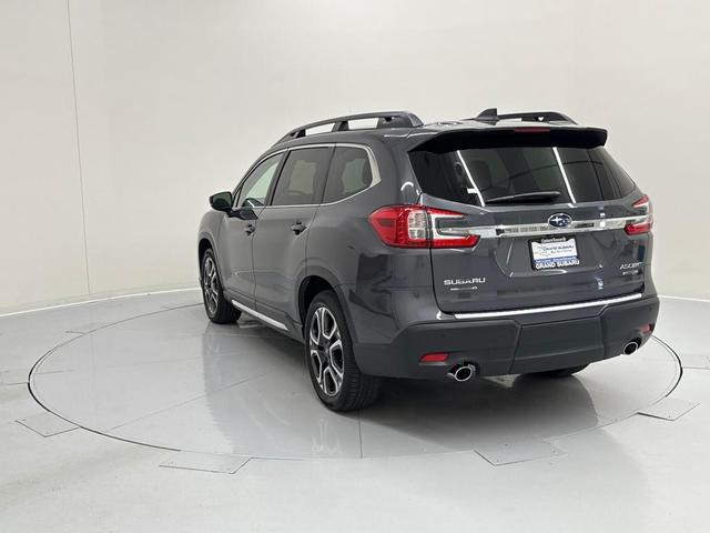 Photo of 2025 Magnetite Gray Metallic Subaru Ascent